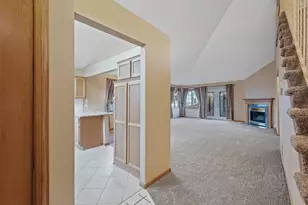 2909 Devonshire Cir, Woodbury, MN 55125 - Photo 9