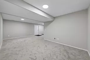 2129 Tamarin Trail, Golden Valley, MN 55427 - Photo 17