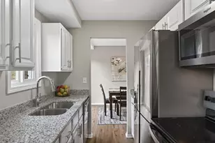 2129 Tamarin Trail, Golden Valley, MN 55427 - Photo 19