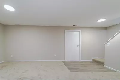 2129 Tamarin Trail, Golden Valley, MN 55427 - Photo 37