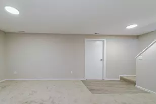 2129 Tamarin Trail, Golden Valley, MN 55427 - Photo 37