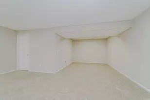 2129 Tamarin Trail, Golden Valley, MN 55427 - Photo 35