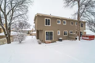 2129 Tamarin Trail, Golden Valley, MN 55427 - Photo 41