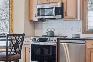 18719 Clear View Dr, Minnetonka, MN 55345 - Photo 5