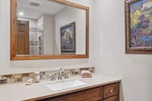 18719 Clear View Dr, Minnetonka, MN 55345 - Photo 31