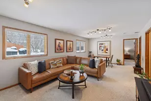 18719 Clear View Dr, Minnetonka, MN 55345 - Photo 43