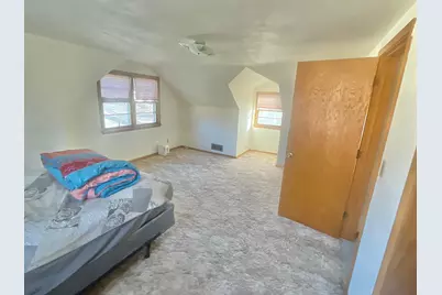 1885 3rd Street E, Saint Paul, MN 55119 - Photo 9