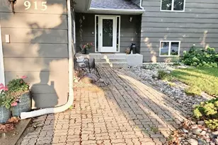 915 Hemlock Ct, Breckenridge, MN 56520 - Photo 3