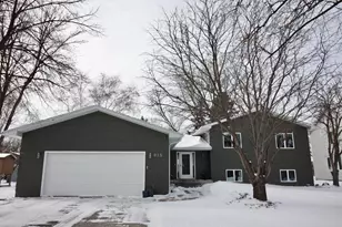 915 Hemlock Ct, Breckenridge, MN 56520 - Photo 1