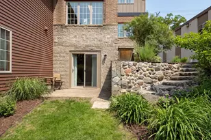 1385 Eustis St, Saint Paul, MN 55108 - Photo 29