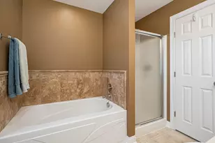 1385 Eustis St, Saint Paul, MN 55108 - Photo 19