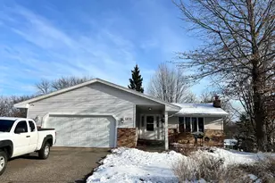 520 Lake Summit Ct, Shoreview, MN 55126 - Photo 1