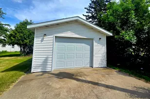 107 Lincoln Ave NW, Twin Valley, MN 56584 - Photo 3