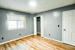 3222 Greenbrier St, Vadnais Heights, MN 55127 - Photo 7