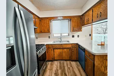 3222 Greenbrier Street, Vadnais Heights, MN 55127 - Photo 5