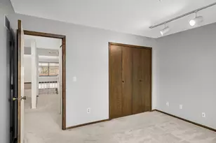 6913 Edenvale Blvd, Eden Prairie, MN 55346 - Photo 25