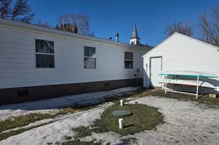 204 E 4th St, Donnelly, MN 56235 - Photo 5