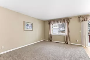 6502 Ives Ln N, Maple Grove, MN 55369 - Photo 7