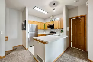 8622 Savanna Oaks Bay, Woodbury, MN 55125 - Photo 9