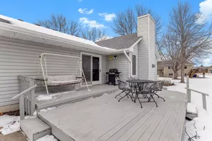 1005 9th St SE, Waseca, MN 56093 - Photo 5