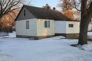 421 1st St SE, Pelican Rapids, MN 56572 - Photo 9