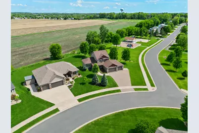 900 Heritage Trail NE, New Prague, MN 56071 - Photo 1