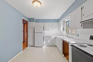 416 Hassan St SE, Hutchinson, MN 55350 - Photo 25