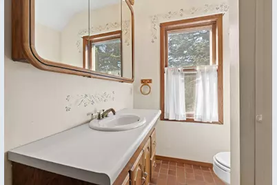 416 Hassan Street SE, Hutchinson, MN 55350 - Photo 37