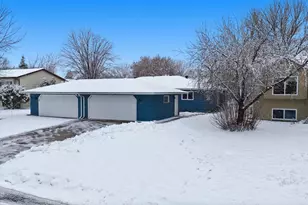 2811 26th St Cir S, Moorhead, MN 56560 - Photo 1