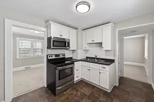 1128 Magnolia Ave E, Saint Paul, MN 55106 - Photo 11