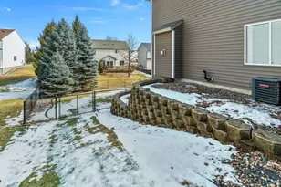 6785 Wildflower Dr S, Cottage Grove, MN 55016 - Photo 7