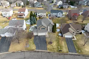 6785 Wildflower Dr S, Cottage Grove, MN 55016 - Photo 3