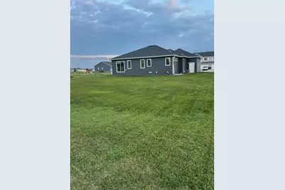 3407 47th Avenue S, Fargo, ND 58104 - Photo 51