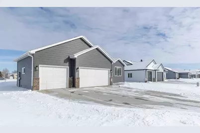 3407 47th Avenue S, Fargo, ND 58104 - Photo 7