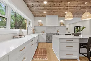 4404 Wilson St, Minnetonka, MN 55345 - Photo 15