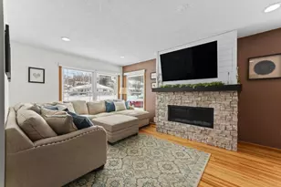 2405 11th Ave NW, Rochester, MN 55901 - Photo 7