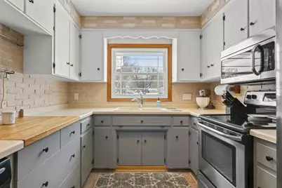 2405 11th Avenue NW, Rochester, MN 55901 - Photo 5