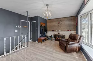 10239 Raven St NW, Coon Rapids, MN 55433 - Photo 9