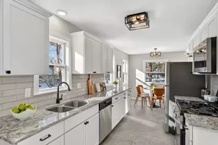 1245 Dale St N, Saint Paul, MN 55117 - Photo 11