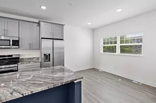 3159 Clover Ridge Dr, Chaska, MN 55318 - Photo 5