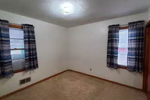 2156 Bush Ave E, Saint Paul, MN 55119 - Photo 13