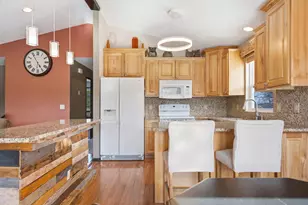 6121 Egg Lake Rd N, Hugo, MN 55038 - Photo 7