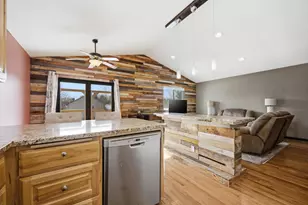 6121 Egg Lake Rd N, Hugo, MN 55038 - Photo 5