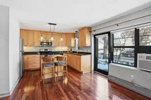 2201 3rd Ave S, Minneapolis, MN 55404 - Photo 9