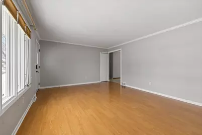 951 Swift Street S, Shakopee, MN 55379 - Photo 3