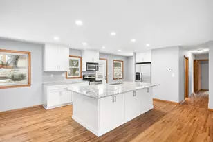 8309 Harrison Rd, Bloomington, MN 55437 - Photo 5