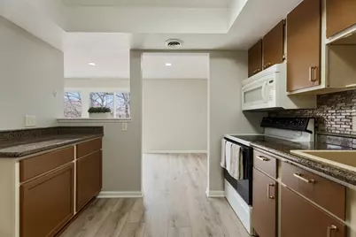 1911 Greenfield Lane SW #G, Rochester, MN 55902 - Photo 17