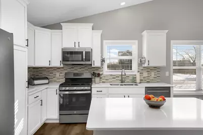 7010 Guilford Lane, Rockford, MN 55373 - Photo 9