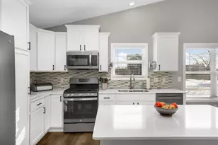 7010 Guilford Ln, Rockford, MN 55373 - Photo 9