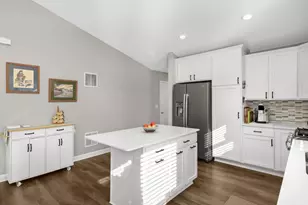 7010 Guilford Ln, Rockford, MN 55373 - Photo 7